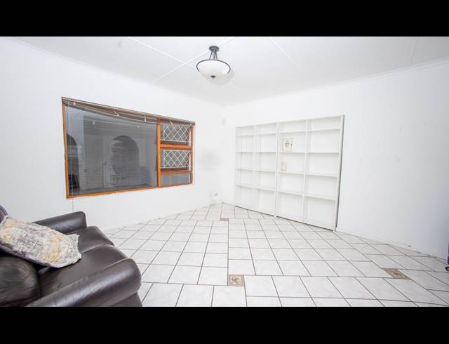 3 BEDROOM HOUSE FOR SALE IN NAHOON VALLEY PARK